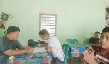 Diduga Warga Hentikan Aktifitas Alat Berat CV BHS yang Gunakan Matrial Batu Bercampur Abu Tanah