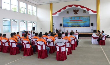 Kalapas Kota Agung,Beni Nurrahman Membuka Sidang TPP Bagi Warga Binaan