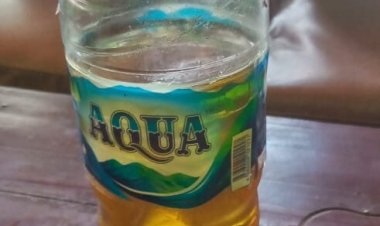 Diduga Jual Minyak Goreng Aplosan, Salah Satu Pengecer Di Pasar Taroawang Disinyalir Salahi UU Perlindungan Konsumen