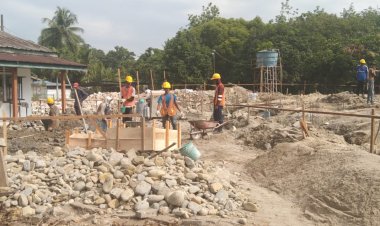 Proyek Pembangunan Masjid Al - Falah PTPN 3 Kebun Sei Dadap, Pengawas Proyek : Gak Perlu Plank Proyek
