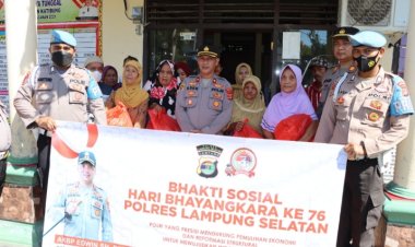 Hari Bhayangkara ke 76 Polres Lampung Selatan, Bagikan Sembako di 7 Titik Lokasi