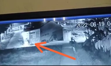 Maling Terekam Cctv Diduga Hendak Mencuri di Rumah Lisa Warga Perumahan RMI Katibung