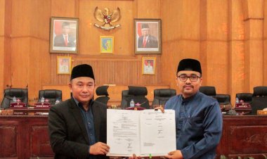 Seluruh Fraksi DPRD Batu Bara Menyetujui Ranperda Perubahan No.6 Tahun 2020 Menjadi Perda