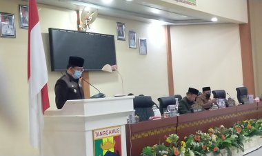 DPRD Tanggamus menggelar rapat paripurna dengan agenda penyampaian hasil kerja panitia khusus(pansus) BUMD bank syariah Tanggamus.