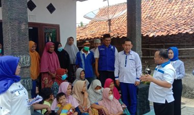 Zulhas Bagikan Zakat Mal, Sambil Memperkenalkan Putrinya Kepada Masyarakat Lamsel