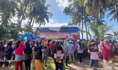 Operasi Pasar Minyak Murah Disperindag Menimbulkan Kerumunan