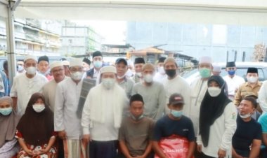 Bupati Drs H. Anwar Sadat, M.Ag Dampingi Gubernur Jambi Dr. Al Haris, S. Sos Tinjau Lokasi Kebakaran