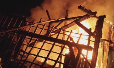 Diduga Korsleting Listrik, Satu Rumah Warga Sidodadi Ludes Terbakar