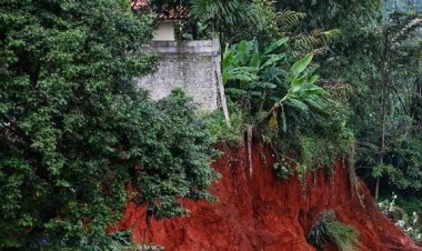 Longsor di Sumedang, Seorang Ibu Tewas Peluk Sang Anak