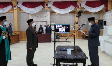 Bupati Tanjab Barat Lantik dan Mutasi 3 Pejabat Eselon II