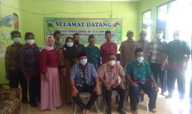 Kabid Koperasi dan UKM Kabupaten Lampung Selatan Membuka Rapat Anggota Tahunan (RAT) Koperasi Tri Jaya Family Desa Sumber Jaya Kecamatan Jati Agung