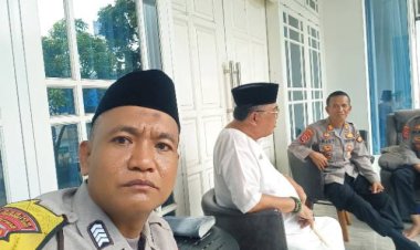 Anggota Polsek Cikupa Kegiatan Patroli Dan Sambang Kepada Tokoh Masyarakat H Cecep Miharja.S.IP Program Polisi Rw