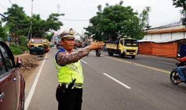Kegiatan Protap Gatur Lalin Pagi Kanit Lantas Ipda Udi Muhdi Serta Anggota Polsek Cikupa Polresta Tangerang Polda Banten