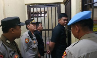 Pawas Piket Ipda Syaiful Rusdiansyah,SH Kanit Intel, Lakukan Pengontrolan Tahanan, Kontrol Ruang Tahanan, Penjagaan Tahanan,Harus Selalu Cek Satu Jam Sekali Dengan Keadaan Tahanan