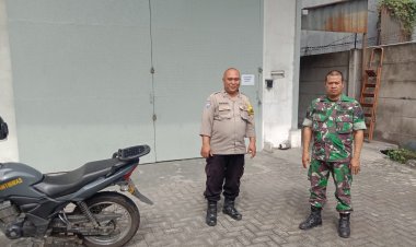 Polsek Cikupa, Aiptu Rukmono Bhabinkamtibmas Kelurahan Bunder Laksanakan Sinergitas TNI / POLRI Bersama Security Kawasan Bersama Babinas Bunder