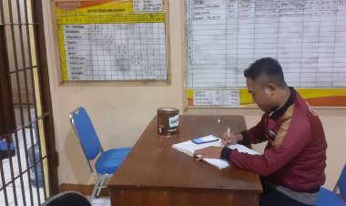 Aipda Didi ms Personel Polsek Cikupa,Piket Jaga Tahana, Cek Ruang Tahanan, Pastikan Penjagaan Tahanan Berjalan Dengan Baik Dan Lengakap