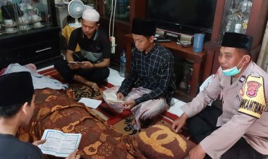 Bhabinkamtibmas Polsek Cikupa hadiri Taziah warga binaannya yang meninggal dunia di Kp. Gebang Sukadamai Cikupa