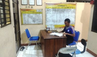 Wakapolsek Cikupa,Akp Udiyano,Kontrol Dan Cek Buku Mutasi Tahanan, Ruang Tahanan, Pastikan Penjagaan Tahanan Dengan Baik Juga Kondusip