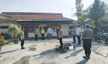 Apel Pagi Bersama Personil, Pimpinan Wakapolsek Cikupa Akp Udiyano Sampaikan Tetap Siapsiaga Penjagaan Sispam Mako Antisipasi Gangguan Kamtibmas