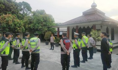 Apel Siaga dan Pengamanan Malam Takbir Hari Raya Idul Fitri 1444 H / 2023 M di Darkum Polsek Cikupa.