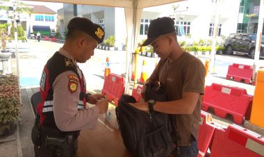 Anggota Sat Samapta Polresta Tangerang Penjagaan Mako Untuk Antisipasi Gangguan Kamtibmas.