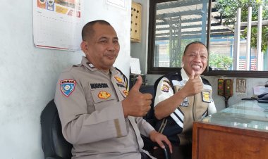 Dengan Cara Efektip, Sambang/DDS Bhabinkamtibmas Aiptu Mukhsodin Bersama Bapa Purwoto, Mengajak Warga Binaan Tetang Kamtibmas, Pastikan Lingkungan Aman Kondusip