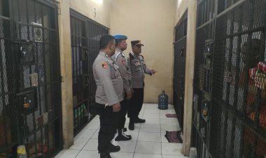 Cek Ruang Tahanan, Pawas Polresta Tangerang Tekankan Jaga Kebersihan dan Kesehatan