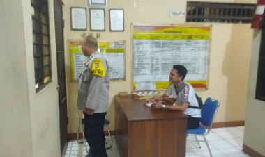 Serah terima tugas jaga dipimpin Pawas Aipda Harry Polsek Cikupa Polresta Tangerang. Di halaman Mako PolSek