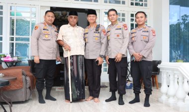 Kunjungan dan Silaturahmi Kapolresta Tangerang Kombes Pol. Sigit Dany Setiyono, S.H, S.I.K, M.Sc. Eng (Kapolresta Tangerang) dengan Tokoh Masyarakat Kec. Cikupa H. Cecep Miharja