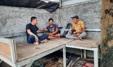 Dialog Kasi Humas Polsek Cikupa Dengan Pemuda  Perumahan Bukit Tiara Pasir Jaya dalam Giat Polsi RW