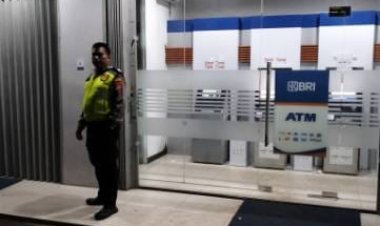 Melaksanakan giat patroli barcode BRIPKA NOVRIZAL DWI FARIZKY pesan Kamtibmas KeJajaran Scurity