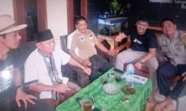 Polisi RW, Bripka Anwaruddin sambang Warga Suka Mulya RT 11/05 Kec. Cikupa