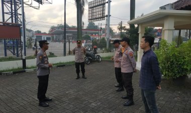Wakapolsek Pimpin Apel Pagi Pengamanan Keberangkatan Massa APDESI (Asosiasi Pemerintahan Desa Seluruh Indonesia) Kec. Cikupa ke Gelora Bung Karno di Jakarta