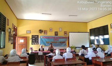 Bripka Ilyas Bhabinkamtibmas Desa Cibadak Laksanakan Kegiatan Sambang di Sekolah SMP 4 Cikupa