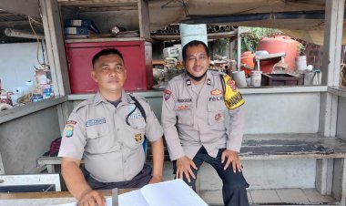 *Bhabinkamtibmas Polsek Cikupa, Jaga Kamtibmas Bersama warga Melalui Program Polisi RW