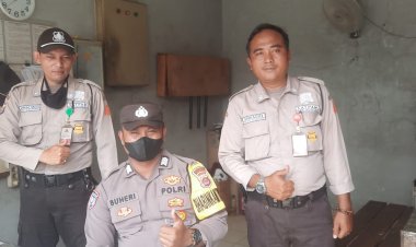 Anggota Polsek Cikupa Bripka Suheri Wijaya, Lakukan Kunjungan Ke Desa Talaga Cikupa.