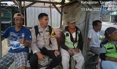 Bripka Ilyas Bhabinkamtibmas Polsek Cikupa Giat Sambang Ke Warga kamp. Kalong Desa Cibadak