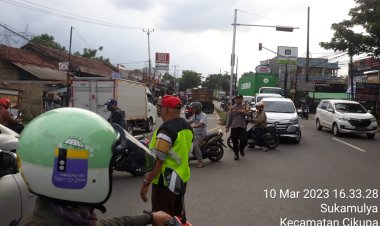 Memininalisir Kemacetan, Strong Point Gatur Lalin Anggota Polsek Cikupa Polresta Tangerang Polda Banten