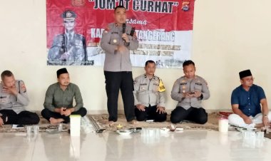 Kegiatan Jumat Curhat Kapolsek Cikupa Polresta Tangerang di Desa Pasir Jaya Kecamatan Cikupa Kabupaten Tangerang