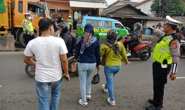 Protap Gatur Lalin Antisipasi kemacetan, Yang Dilakukan Anggota Polsek Cikupa Polresta Tangerang Polda Banten