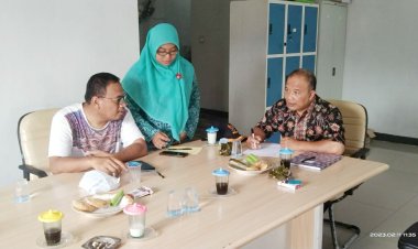 Kunjungan Camat Kresek Dan Kasi Pemberdayaan Ke Kantor Desa Kemuning