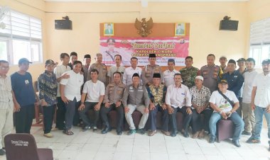 Kapolsek Cikupa Akp Imam Wahyu Pramono,S.IK, Hadiri kegiatan Jumat Curhat Yang Digelar Oleh Desa Cikupa