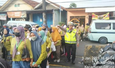 Cegah Kemacetan, Polsek Cikupa Polresta Tangerang laksanakan Protap Gatur Lalin