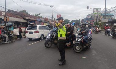 Polsek Cikupa, Wujud Nyata Meberikan Pelayanan Kepada Masyatakat, Giat Gatur Protap Cegah Kemacetan Lalulitas, Depan PT.CHINGLUH
