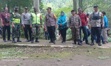 Jaga Kondusifitas Wilayah Agar Tetap Aman, Petugas Gabungan Gelar Patroli Bersama Satpol PP dan Aparat Kecamatan