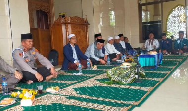 Kapolsek Cikupa Akp Imam Wahyu Pramono, S. IK, Aktif Ikuti Dalam Pengajian Rutin Bulanan ( MUI ) Bersama Warga