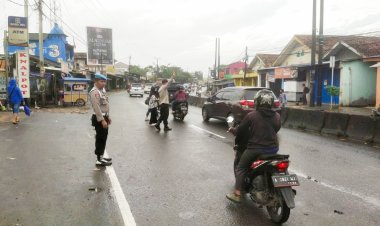 Ekstra Prima Polsek Cikupa, Giat Strong Point Gatur Lalin Pagi Oleh Ipda Udi Muhdi Bersama Anggota Polsek Cikupa