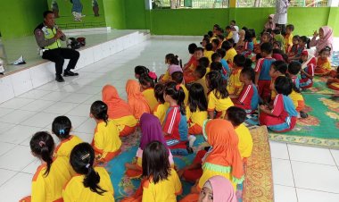 Satlantas Polres Metro Polda Lampung Edukasi Anak TK