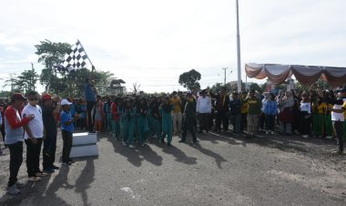 HUT korpri ke 51 th di warnai jalan sehat