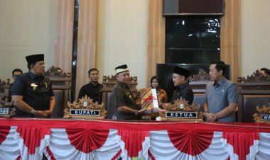 Rapat pari purna DPRD penyampaian Raperda APBD th 2023